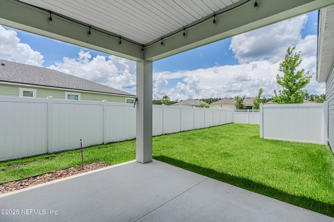 575 Buttonwood Loop, House other with 3 bedrooms, 2 bathrooms and null parking in Yulee FL | Image 37