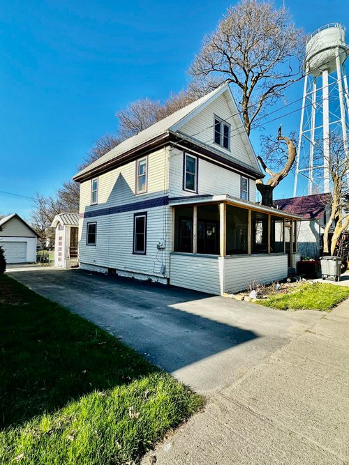 17 Collins St, Chateaugay, NY, 12920-4308 | Card Image