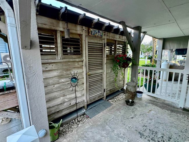 View of porch | Image 9