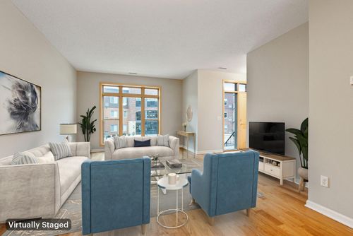 737 Victoria St S, Saint Paul, MN, 55102-4203 | Card Image