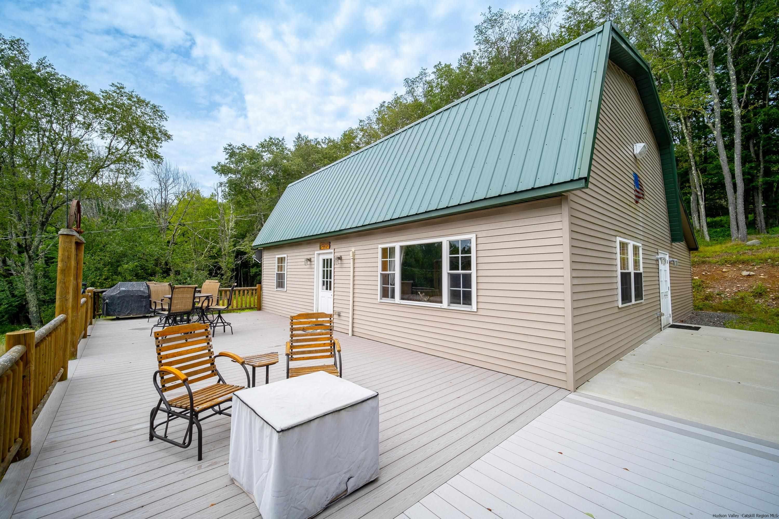 Corby Rd, Neversink, NY 12765