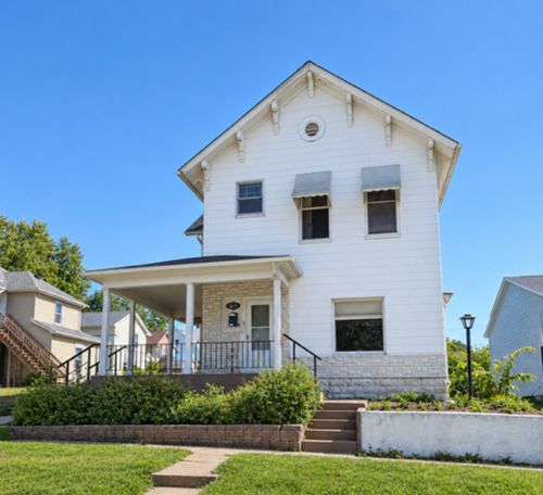 1415 Pershing Ave, Davenport, IA, 52803-4501 | Card Image