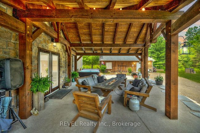 9695 Grassy Brook Rd, House other with 4 bedrooms, 3 bathrooms and 15 parking in Port Robinson ON | Image 5