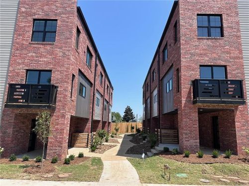 937 Se 10th St, Bentonville, AR, 72712-6425 | Card Image