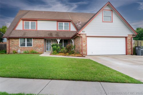 9604 E 25th Place, Tulsa, OK, 74129 | Card Image