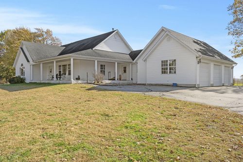 156 State Rd E, Tunas, MO, 65764-9185 | Card Image