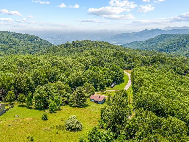 575 Apache Trl, House other with 2 bedrooms, 1 bathrooms and null parking in Fancy Gap VA | Image 34