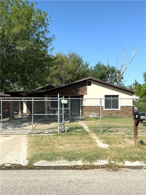1017 Saltillo St, Edinburg, TX, 78539-5852 | Card Image