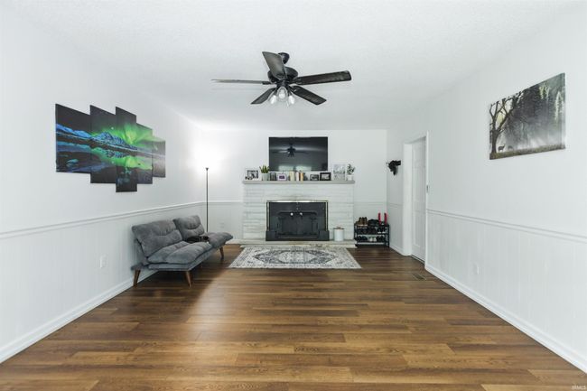 6049 E Mineral Koleen Rd, House other with 3 bedrooms, 1 bathrooms and null parking in Bloomfield IN | Image 15