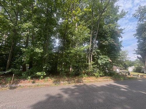 4946 Wilkes Dr, Winston-Salem, NC, 27106-2816 | Card Image