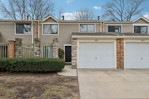 105 W Dover Dr, Mount Prospect, IL, 60056-1007 | Card Image