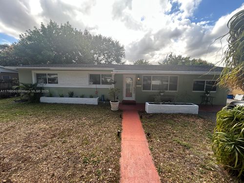 6472 Johnson St, Hollywood, FL, 33024-7738 | Card Image