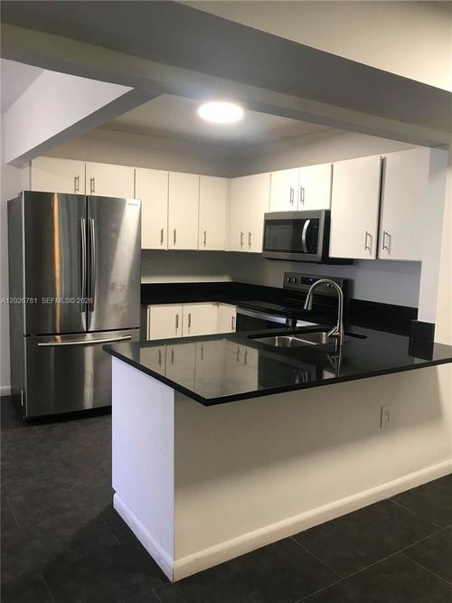 101-9-462 Ne 210th Circle Ter, Miami, FL, 33179-5236 | Card Image