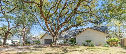 120 Bahia Vista Dr, Niceville, FL, 32578-3620 | Card Image