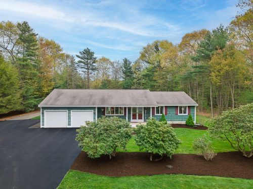 864 Locust St, Raynham, MA, 02767-1112 | Card Image