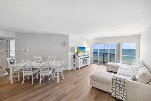 909-6767 Collins Ave, Miami Beach, FL, 33141-3245 | Card Image