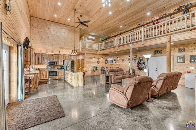 14426 110 Th St, House other with 5 bedrooms, 3 bathrooms and null parking in Oskaloosa KS | Image 7