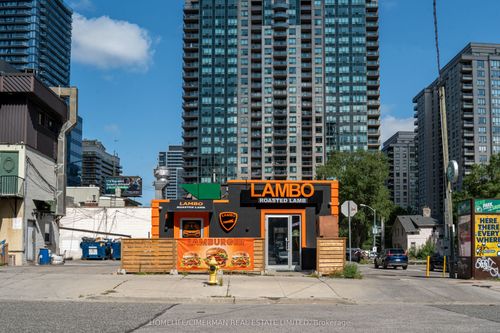 8 Kingsdale Ave, North York, ON, M2N3W1 | Card Image