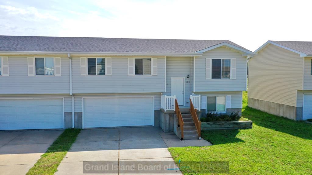 Santa Anita Dr, Grand Island, NE 68801