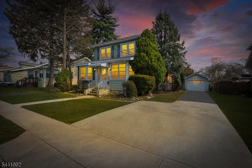 2123 Evans St, Rahway, NJ, 07065-4323 | Card Image