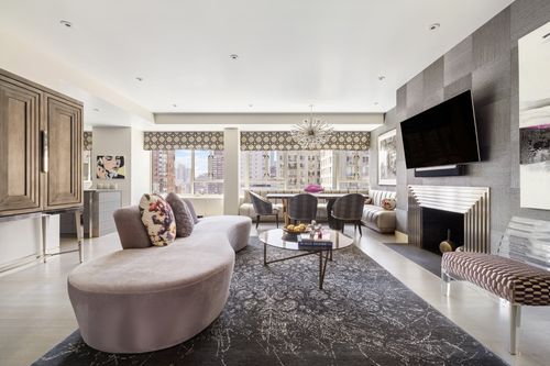ph-e21-3-200 E 66th Street, New York City, NY, 10065 | Card Image