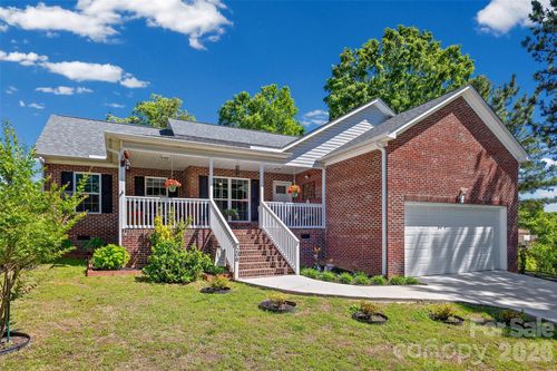 208 Victoria Cir, York, SC, 29745-6300 | Card Image
