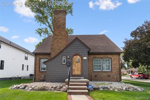 1312 Harvey St, Plymouth, MI, 48170-2109 | Card Image