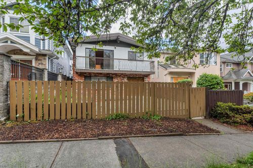 2848 E 42nd Ave, Vancouver, BC, V5R2Y4 | Card Image