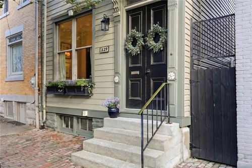 529 Jacksonia St, Pittsburgh, PA, 15212-4415 | Card Image