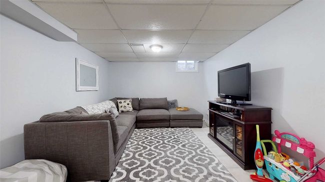 1114 Cedarcroft Cres, House other with 3 bedrooms, 2 bathrooms and 5 parking in Pickering ON | Image 27