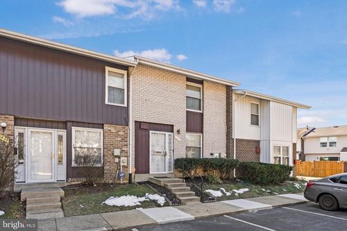 42-10223 Campus Way S, UPPER MARLBORO, MD, 20774-2107 | Card Image