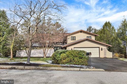 811 Michigan Ave, LEMOYNE, PA, 17043-1207 | Card Image