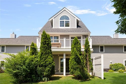 223 Corey Ln, Middletown, RI, 02842-5659 | Card Image