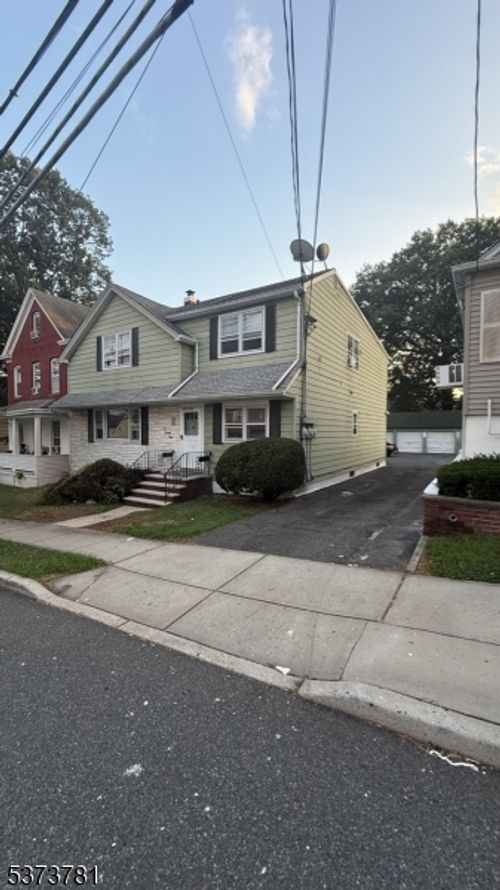 275 Palisade Ave, Garfield, NJ, 07026-2805 | Card Image