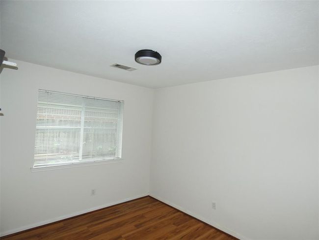 3015 Davey Oaks Dr, House other with 4 bedrooms, 2 bathrooms and 2 parking in Pearland TX | Image 12