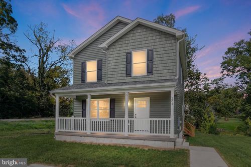 201 E Locust St, WOODSTOCK, VA, 22664-1739 | Card Image
