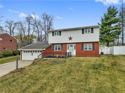 75 Duncan Station Rd, Elizabeth Twp, PA, 15135-3301 | Card Image