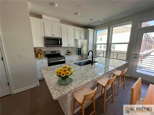 505 Sadie Cir, New Brunswick, NJ, 08901-5002 | Card Image