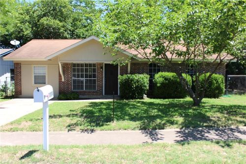 1204 Turtle Creek Blvd, Austin, TX, 78745-4946 | Card Image