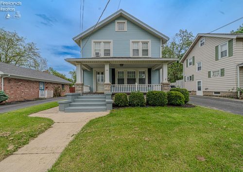 124 Walter St, Bellevue, OH, 44811-1056 | Card Image