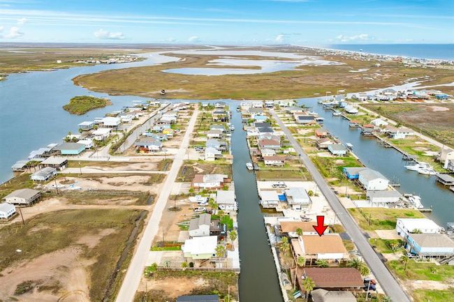 close to beach and fishing | Image 5
