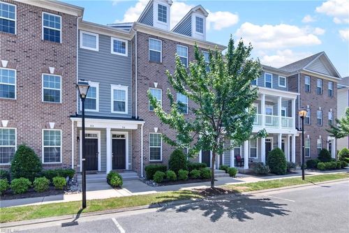 95-316 Fountain Way, Hampton, VA, 23666-4232 | Card Image