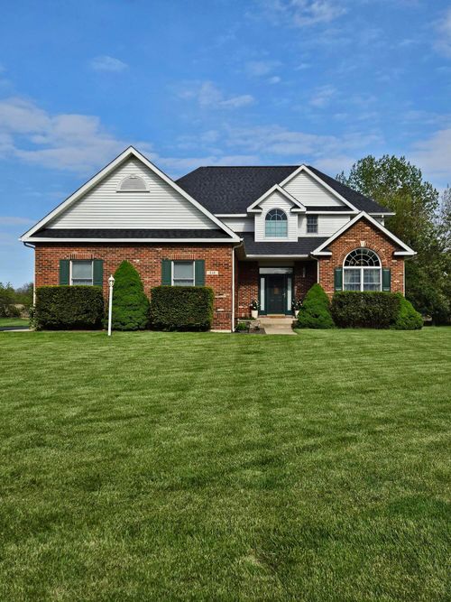 213 Windy Oak Dr, Hebron, IN, 46341 | Card Image