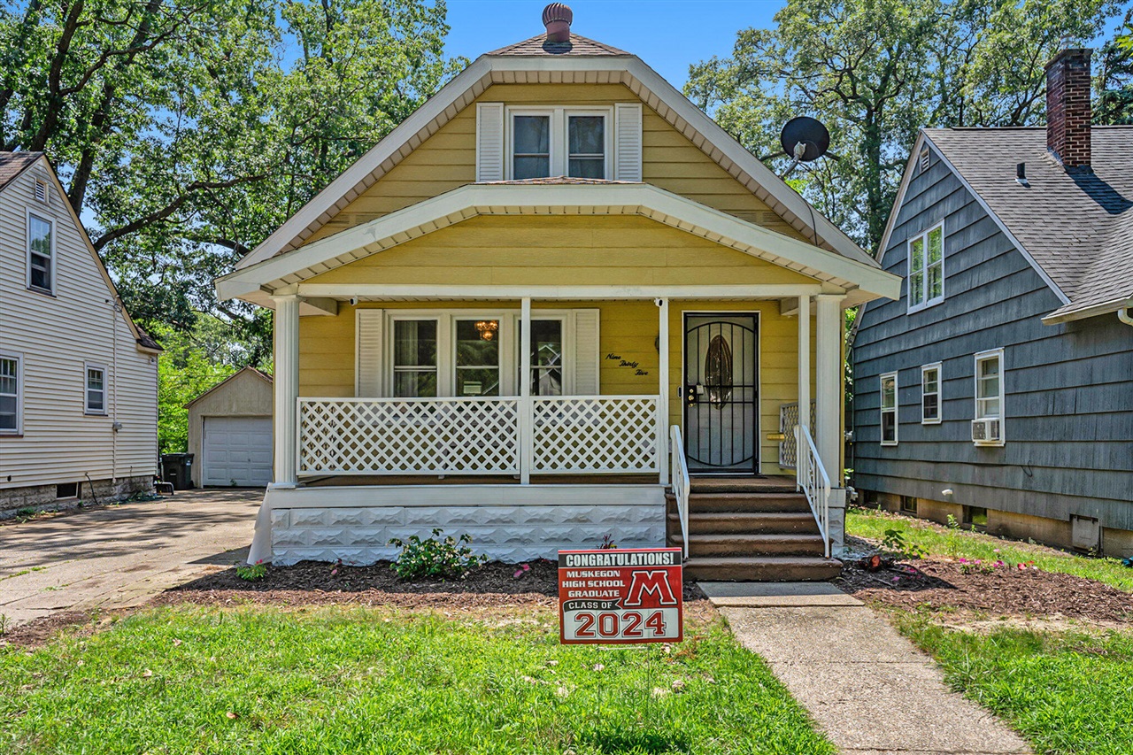 Ada Ave, Muskegon, MI 49442