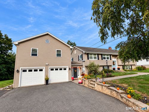 271 Vineyard Ave, Newington, CT, 06111-5446 | Card Image