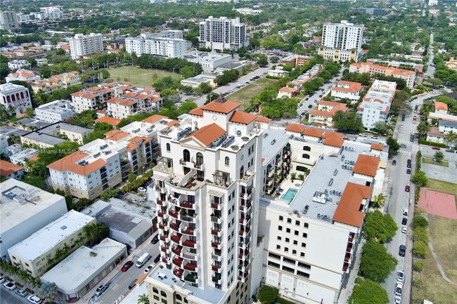 1200 - 1805 Ponce De Leon Blvd, Condo with 3 bedrooms, 2 bathrooms and null parking in Coral Gables FL | Image 21