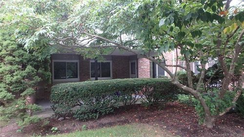 20-20 Southport Woods Dr, Southport, CT, 06890-1156 | Card Image