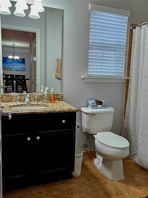 124 Wildwood Cir, Holtsville, NY, 11742-1617 | Card Image
