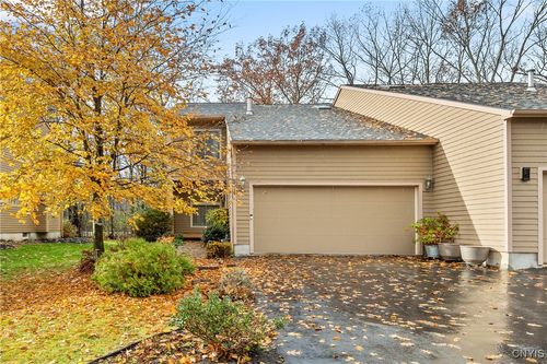 8614 Wrenwood Cir, Lysander, NY, 13027-8953 | Card Image