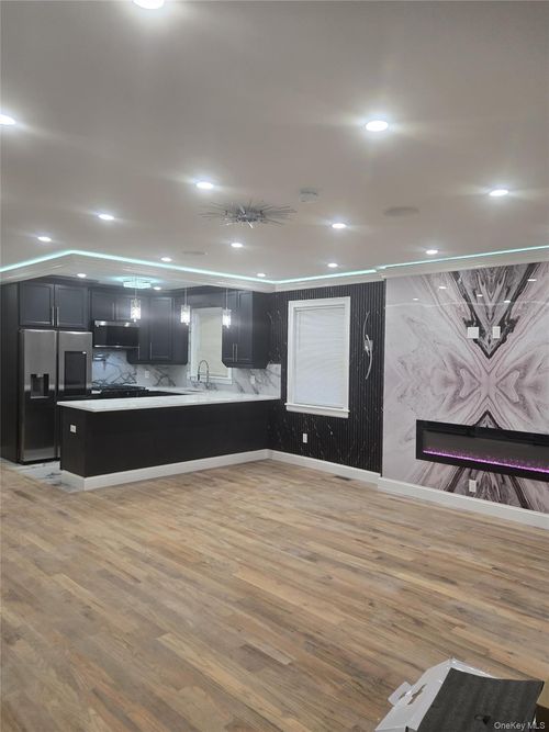 24002 147th Rd, Rosedale, NY, 11422-3280 | Card Image